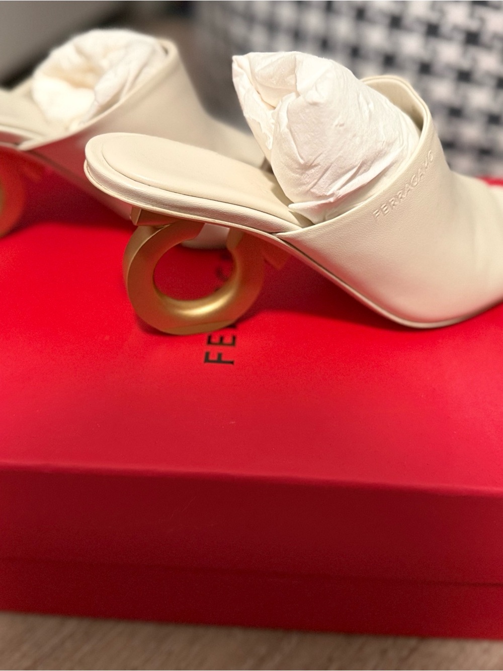 Salvatore Ferragamo Cream Leather Mule Slides - Picture 2 of 3
